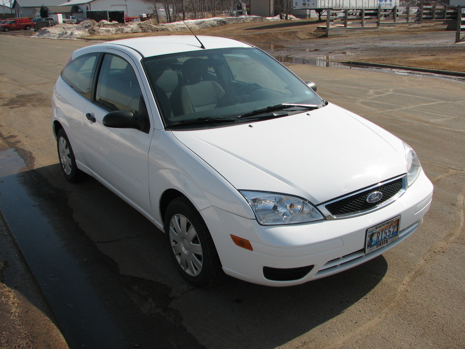2006 Ford Focus ZX3 S Main Image