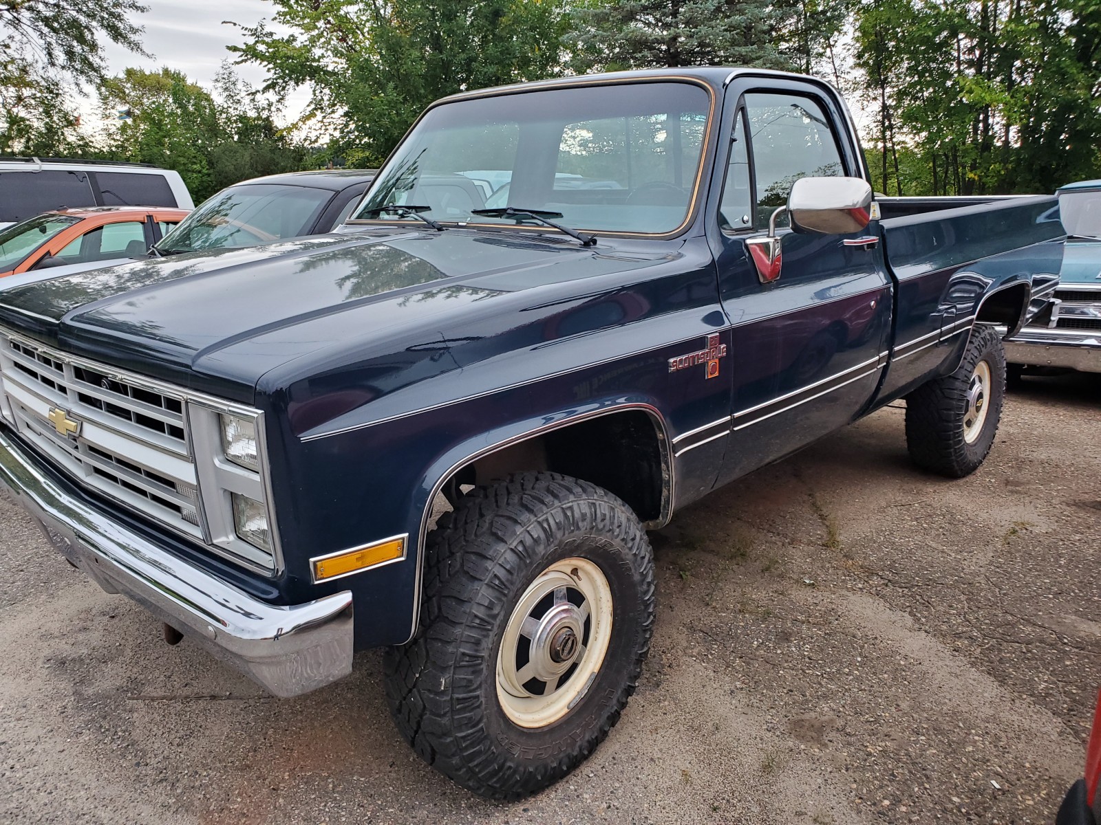 1985 Chevy Scottsdale K20 4x4 Pickup