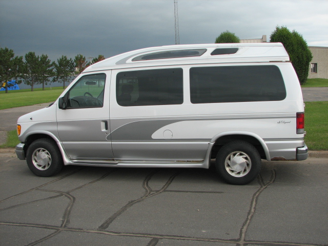 2002 Ford Econoline E-150 D`Elegant Wheelchair Van Main Image